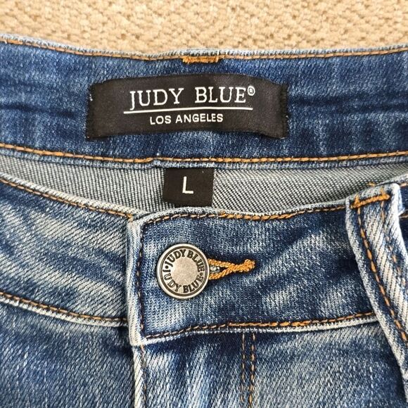 Judy Blue High Rise High Rise Cut Off Frayed Hem Denim Jean Shorts - Size Large - Picture 3 of 14